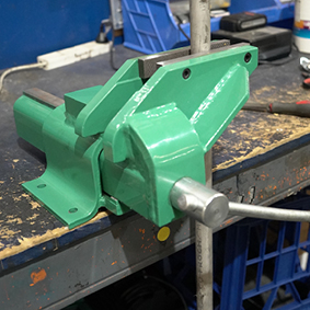 Offsett Bench Vice